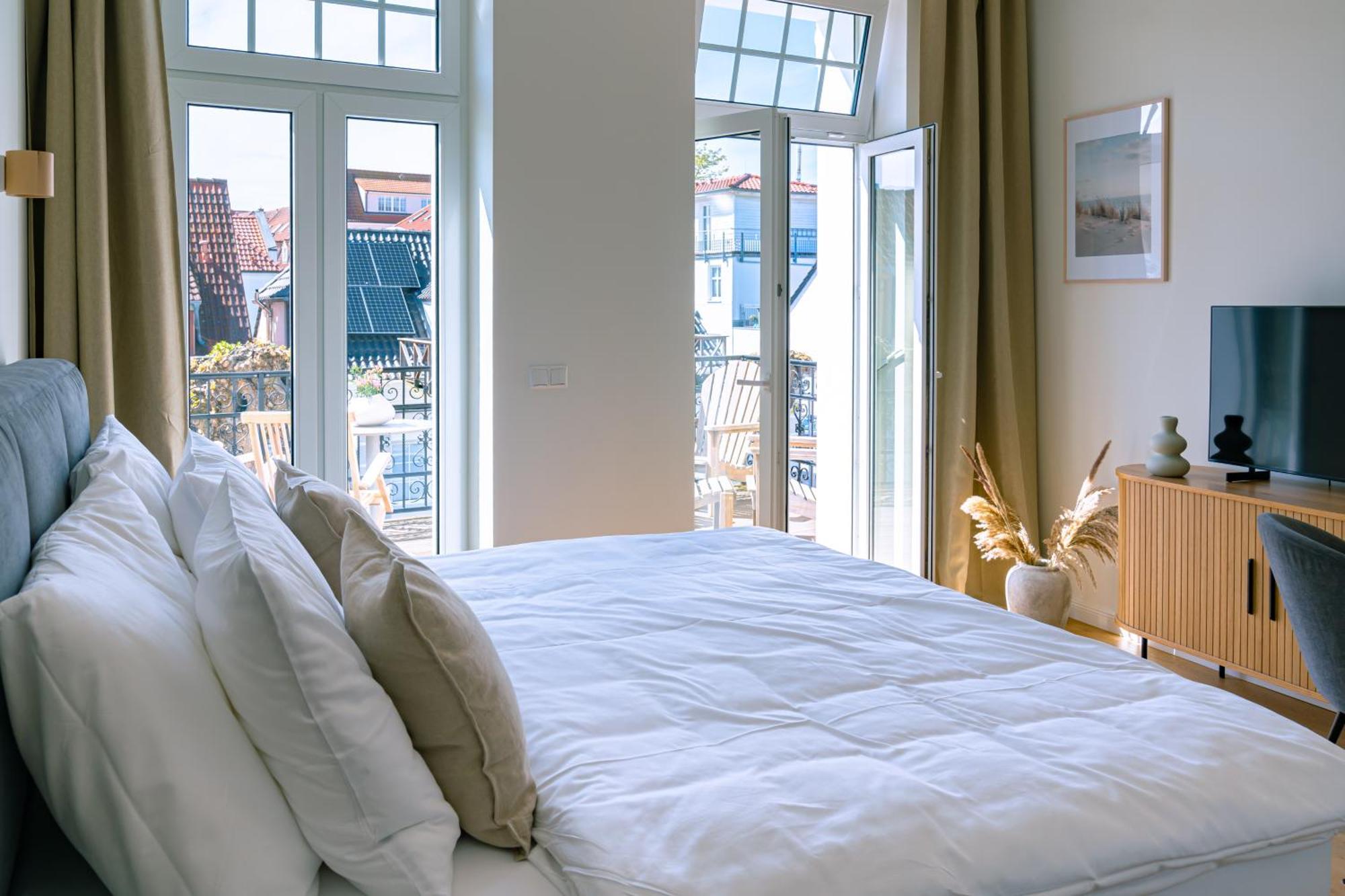 Kapitaenshaus Friedrich Franz - Premium Apartments 200 Meter Vom Strand Und Alten Strom Росток Екстериор снимка