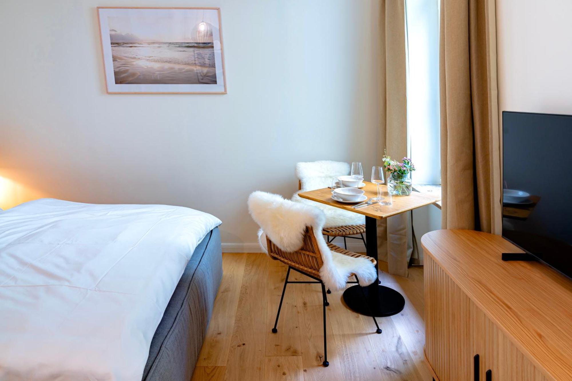 Kapitaenshaus Friedrich Franz - Premium Apartments 200 Meter Vom Strand Und Alten Strom Росток Стая снимка